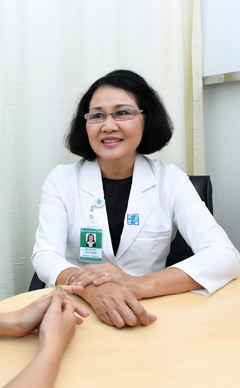 Bác sĩ, thạc sĩ Đặng Thị Tốn hiện đang công tác khoa da liễu tại Bệnh viên Đại học Y Dược TPHCM.