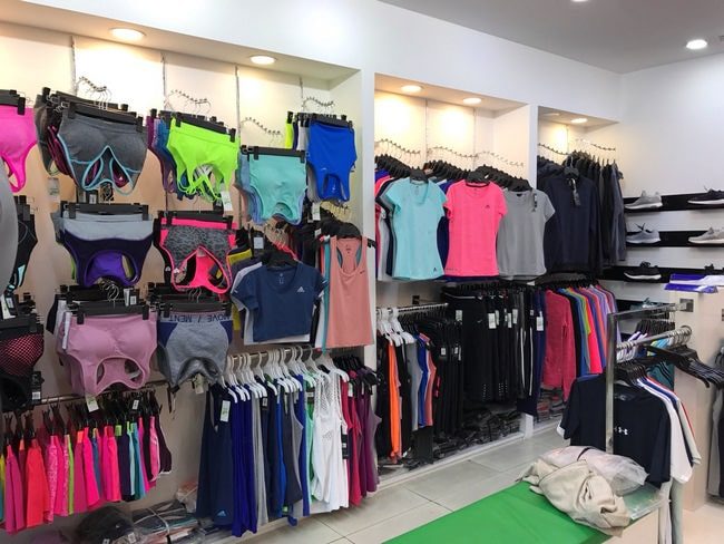 Ngọc Sport là cửa hàng chuyên về các mặt hàng quần áo thể dục, thể thao chất lượng với mẫu mã được cập nhật thường xuyên từ nguồn hàng VNXK
