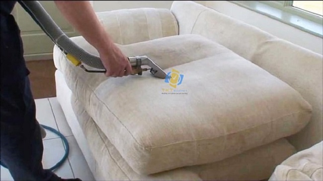 Dịch vụ giặt sofa tại nhà Quận 1 | Nguồn: TKT Carpet