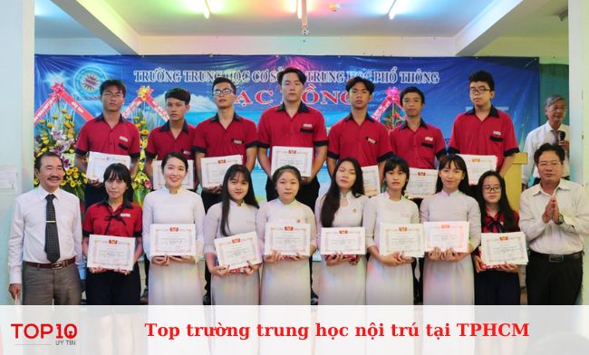 Trường THCS - THPT Lạc Hồng